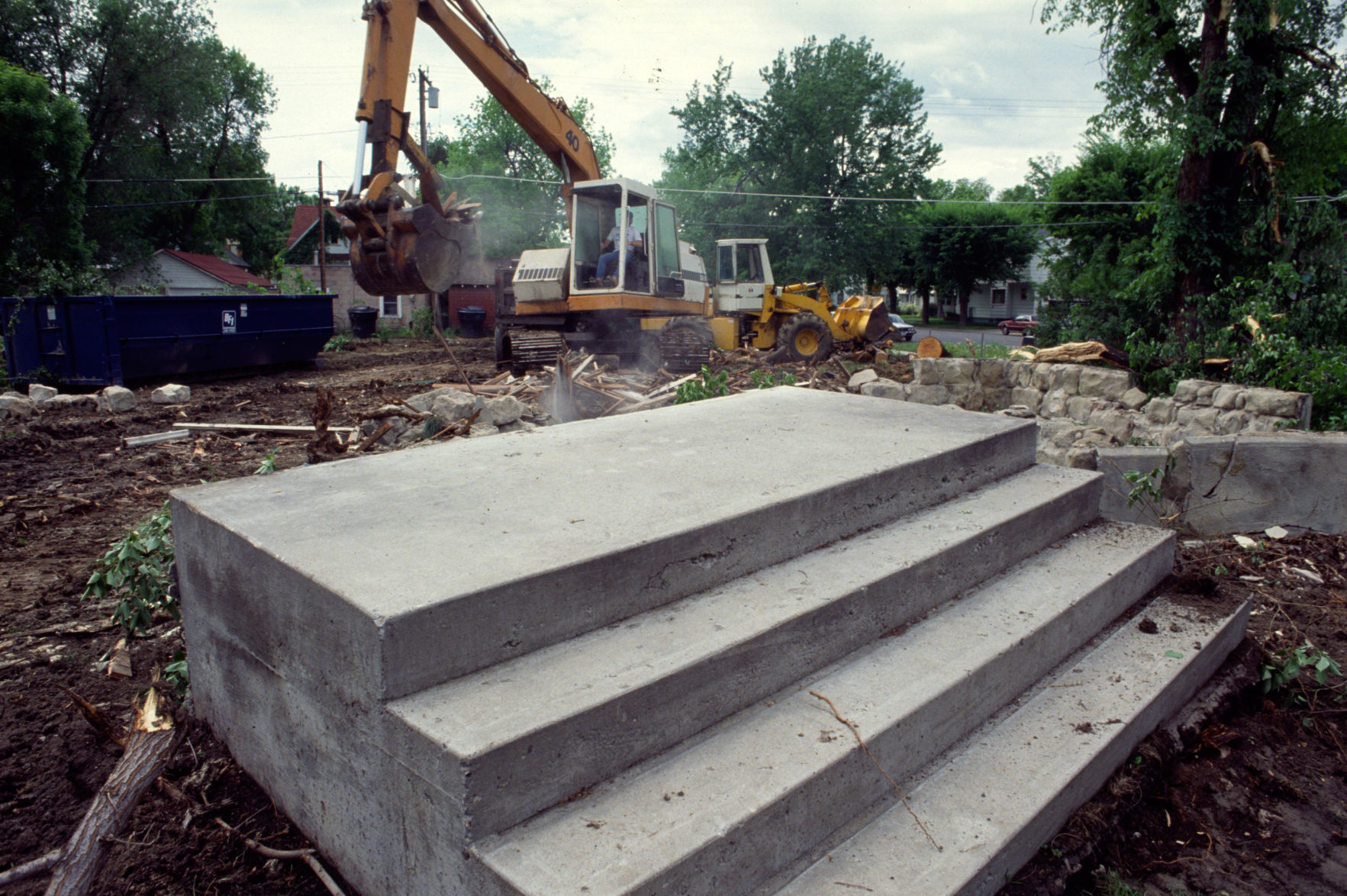 Medical corridor house demolition, May 31, 1991